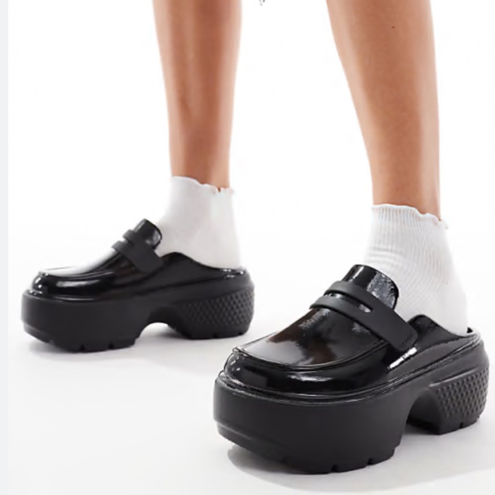 Crocs unisex stomp loafers